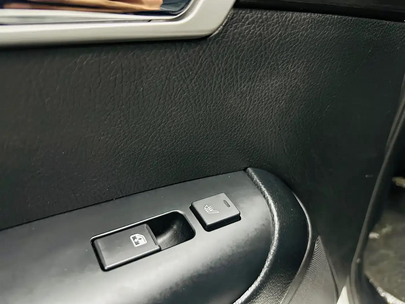 2015 Borrego 3.8L Luxury Edition (National V Emission Standard) — миниатюра 17