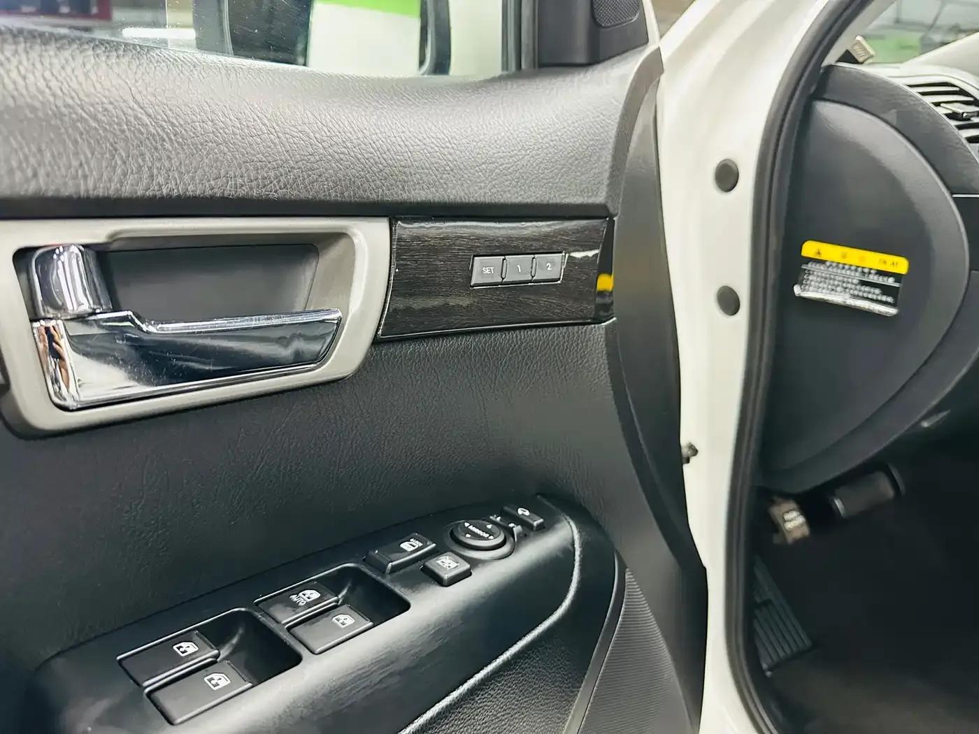 2015 Borrego 3.8L Luxury Edition (National V Emission Standard) — миниатюра 4