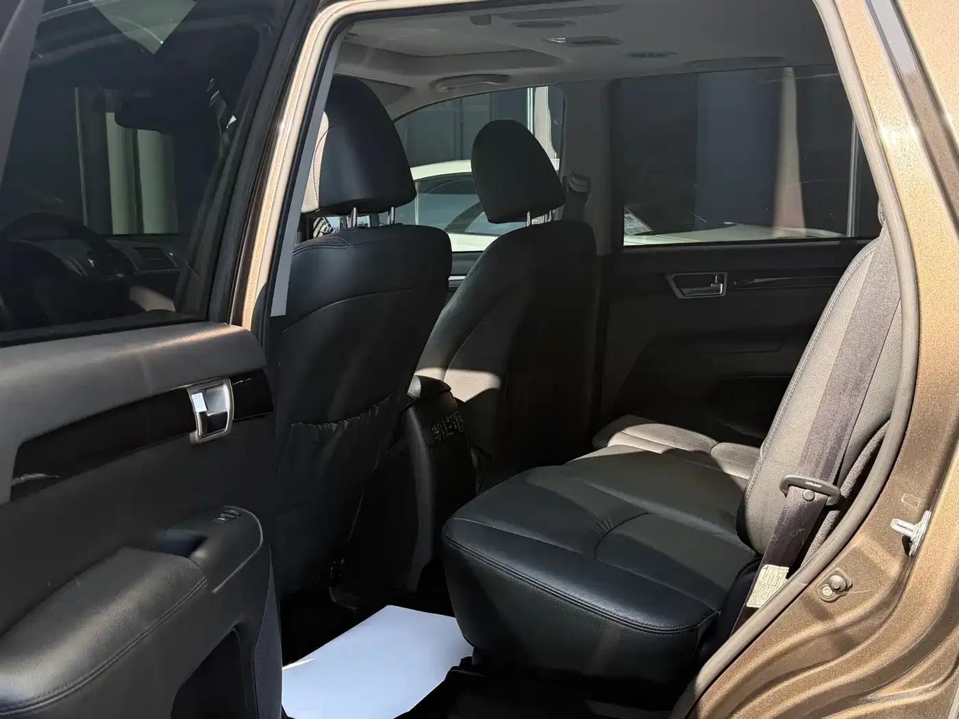 2015 Borrego 3.8L Luxury Edition (National IV Emission Standard) — миниатюра 11