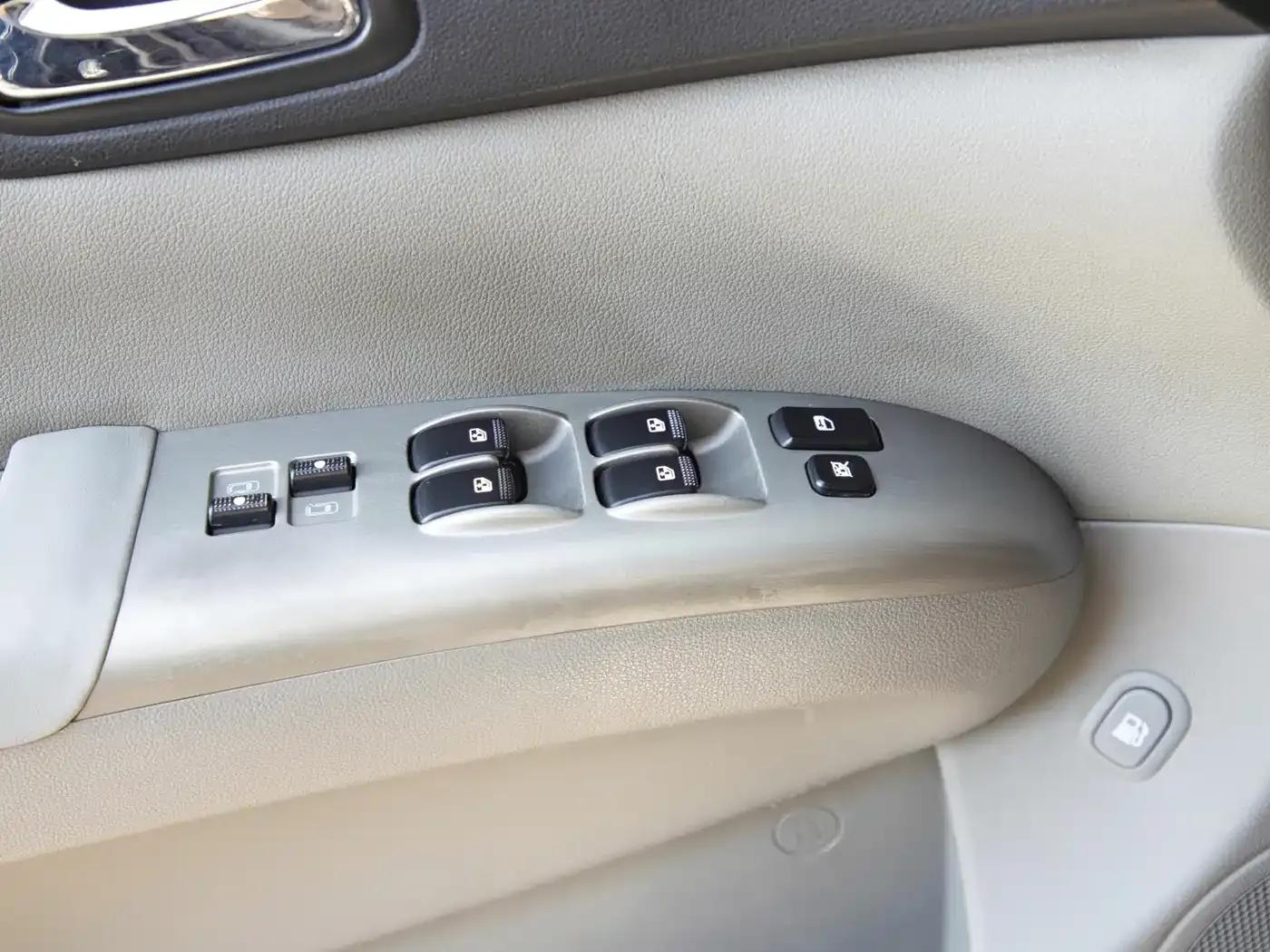Kia VQ 2011 2.7 Comfort Edition — миниатюра 17