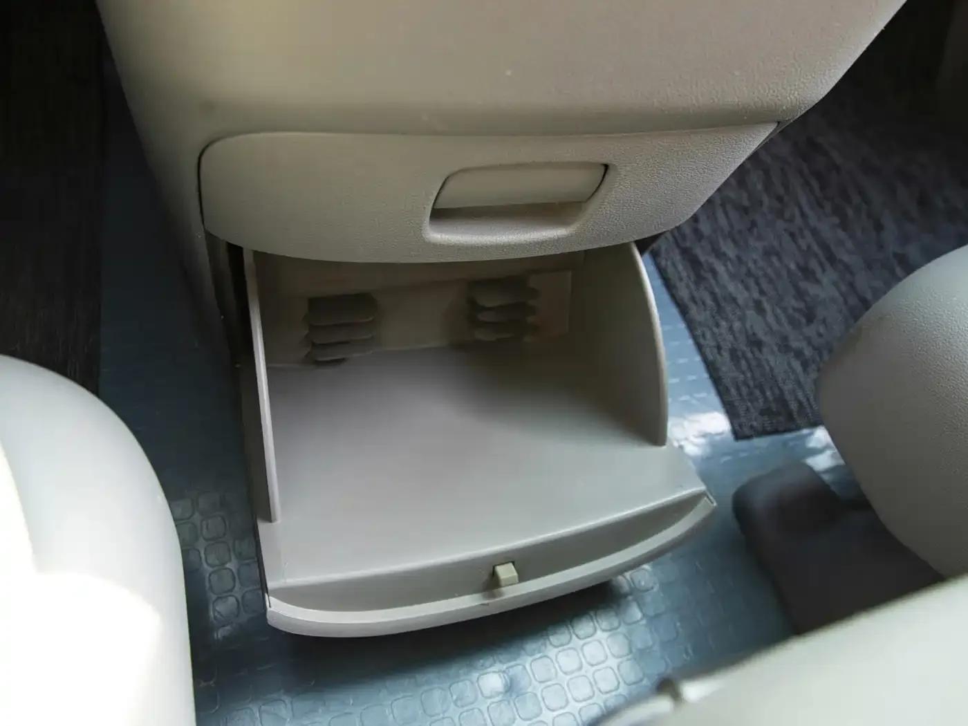 Kia VQ 2011 2.7 Comfort Edition — миниатюра 27