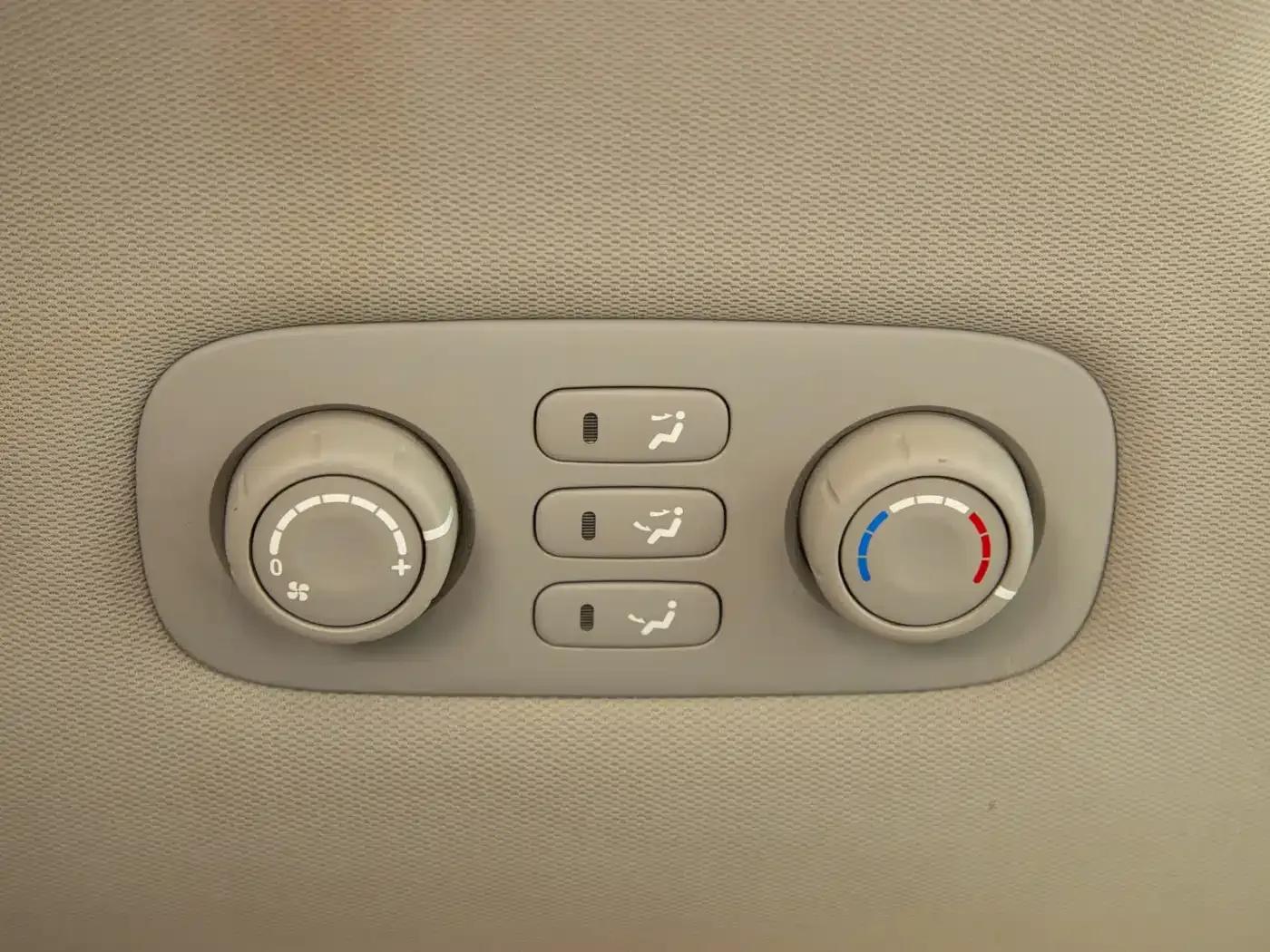 Kia VQ 2011 2.7 Comfort Edition — миниатюра 30