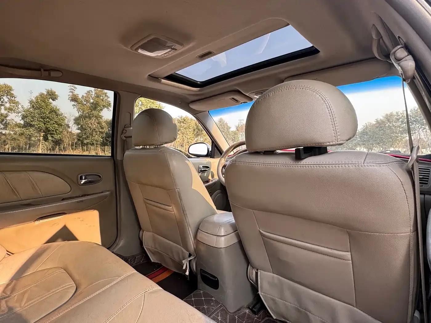 2006 Optimus Prime 2.0L Automatic Top-of-the-line Model — миниатюра 11