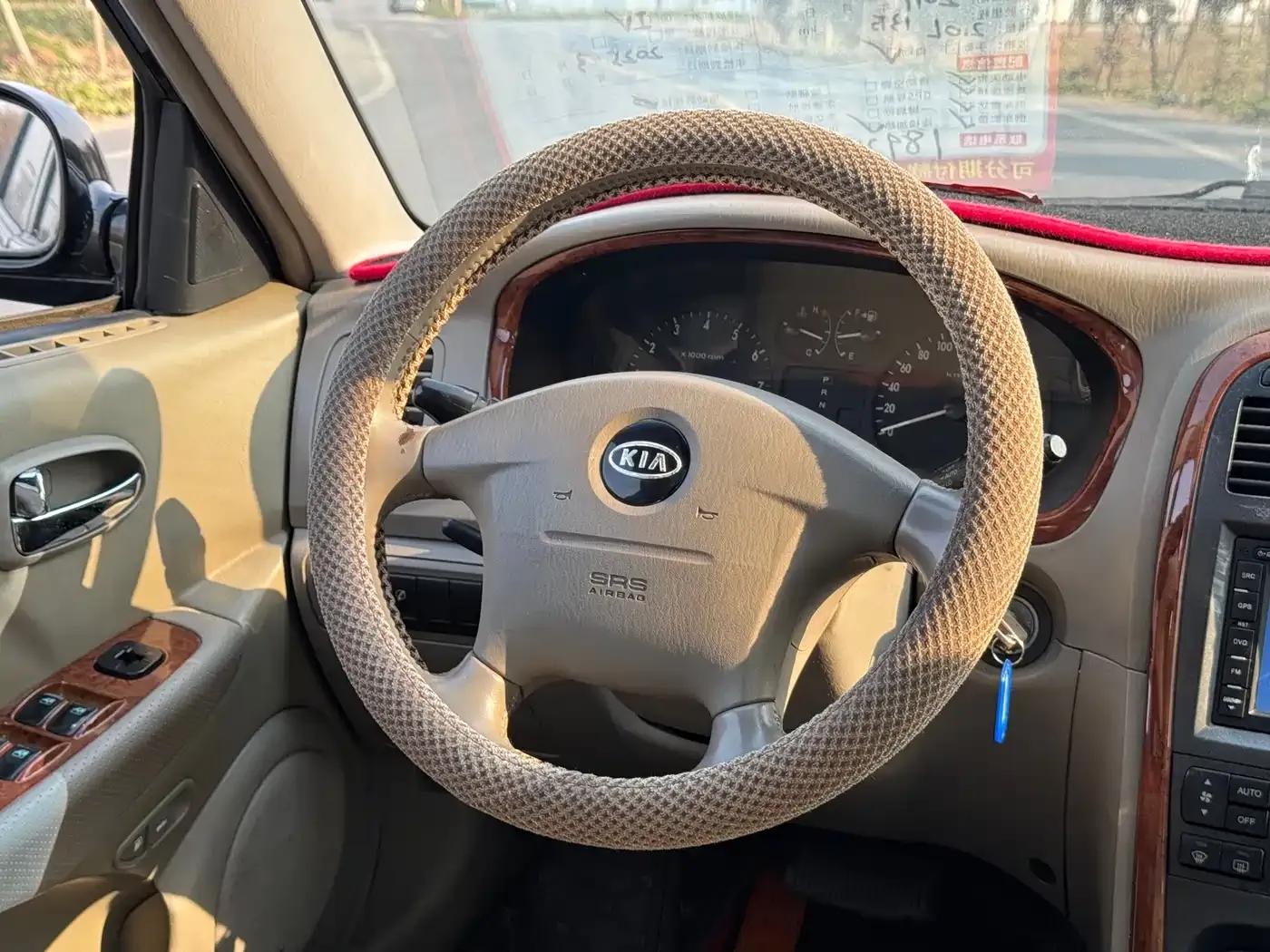 2006 Optimus Prime 2.0L Automatic Top-of-the-line Model — миниатюра 15