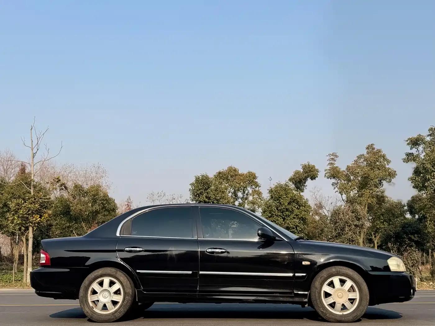 2006 Optimus Prime 2.0L Automatic Top-of-the-line Model — миниатюра 4