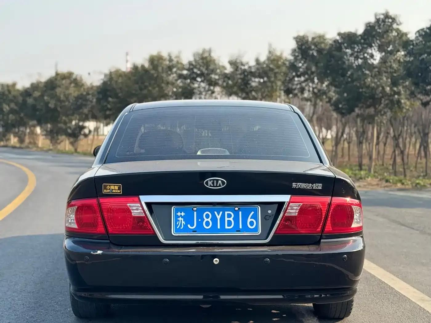 2006 Optimus Prime 2.0L Automatic Top-of-the-line Model — миниатюра 5