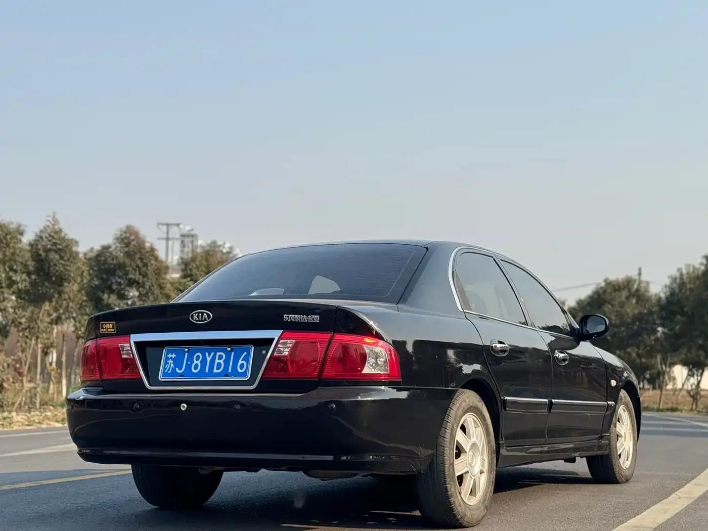 2006 Optimus Prime 2.0L Automatic Top-of-the-line Model — миниатюра 6