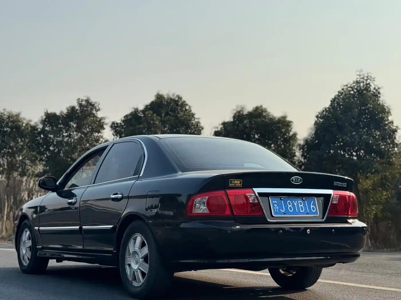 2006 Optimus Prime 2.0L Automatic Top-of-the-line Model — миниатюра 7