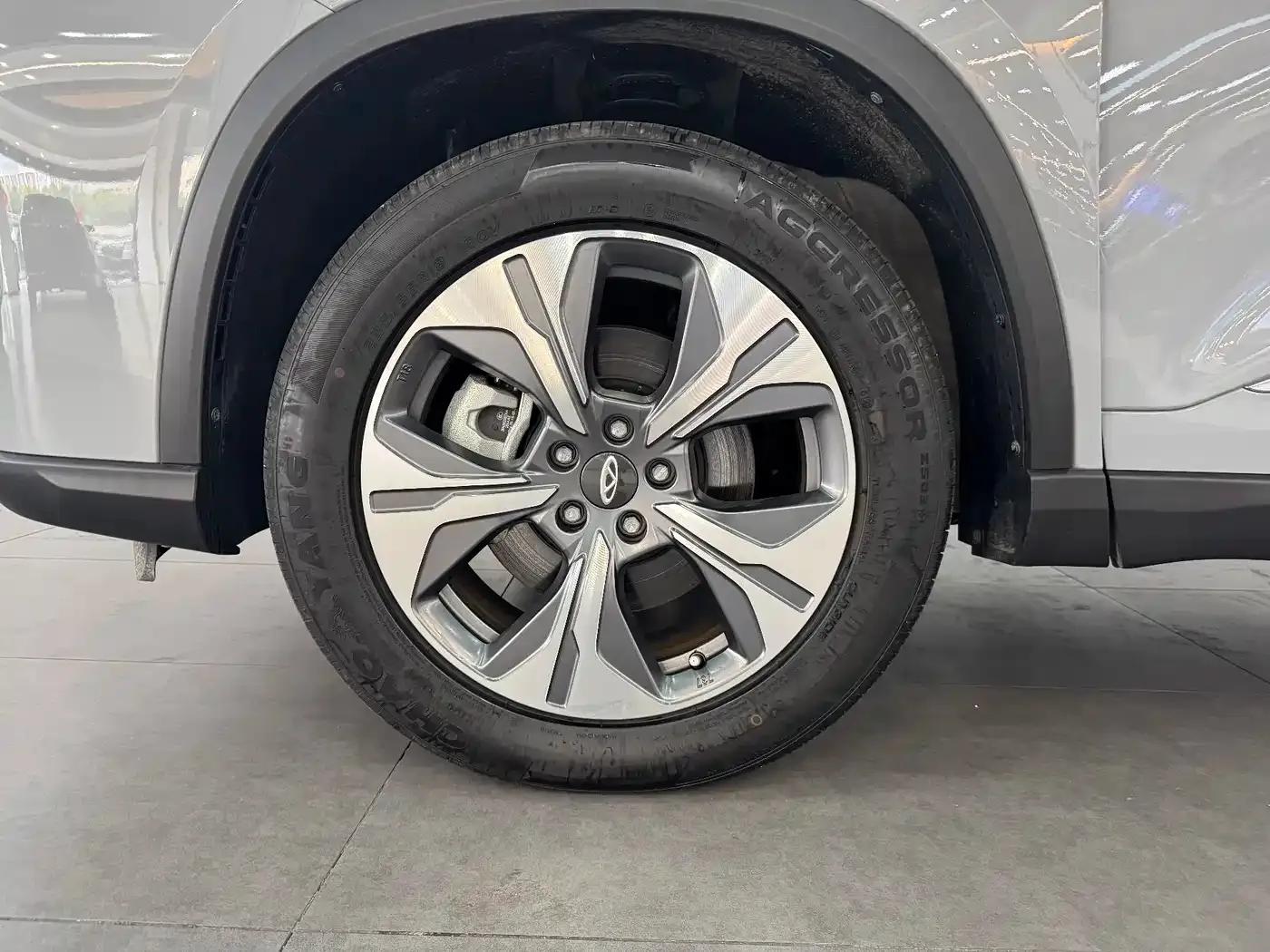 Chery Tiggo 8 PRO PHEV 2025 Champion Edition 1.5T 100km Premium Model — миниатюра 2