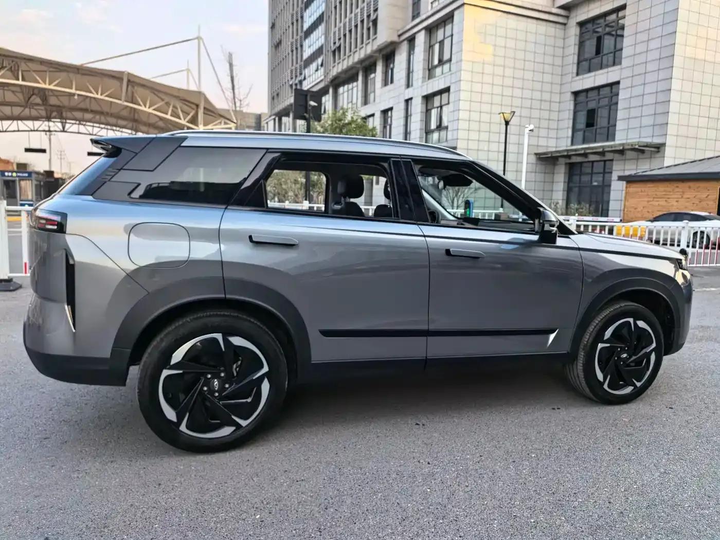 Chery Tiggo 7 C-DM 2025 1.5T 120KM Royal — миниатюра 11
