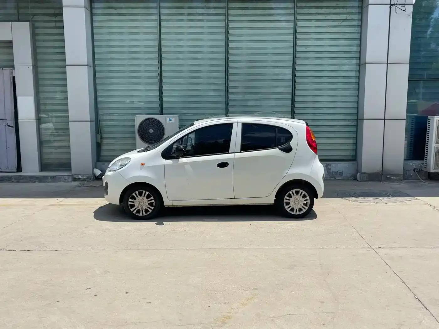 Chery QQ 2013 1.0L Manual Vitality Edition — миниатюра 3