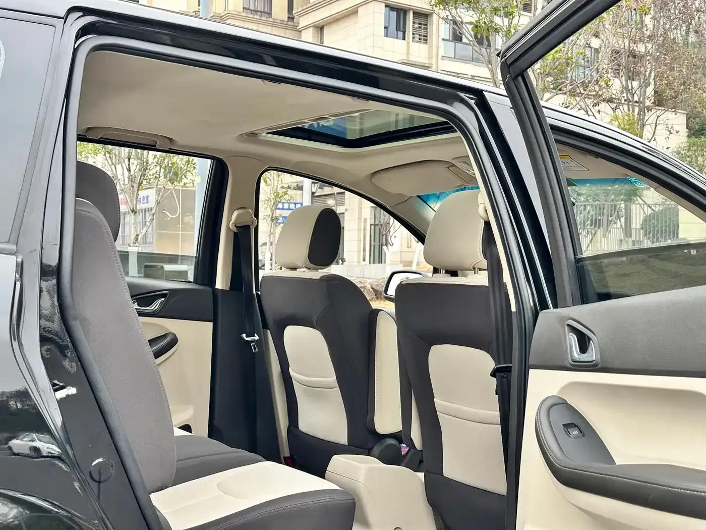 Chery Arrizo M7 2015 2.0L CVT Wide Edition 232 Seats — миниатюра 29