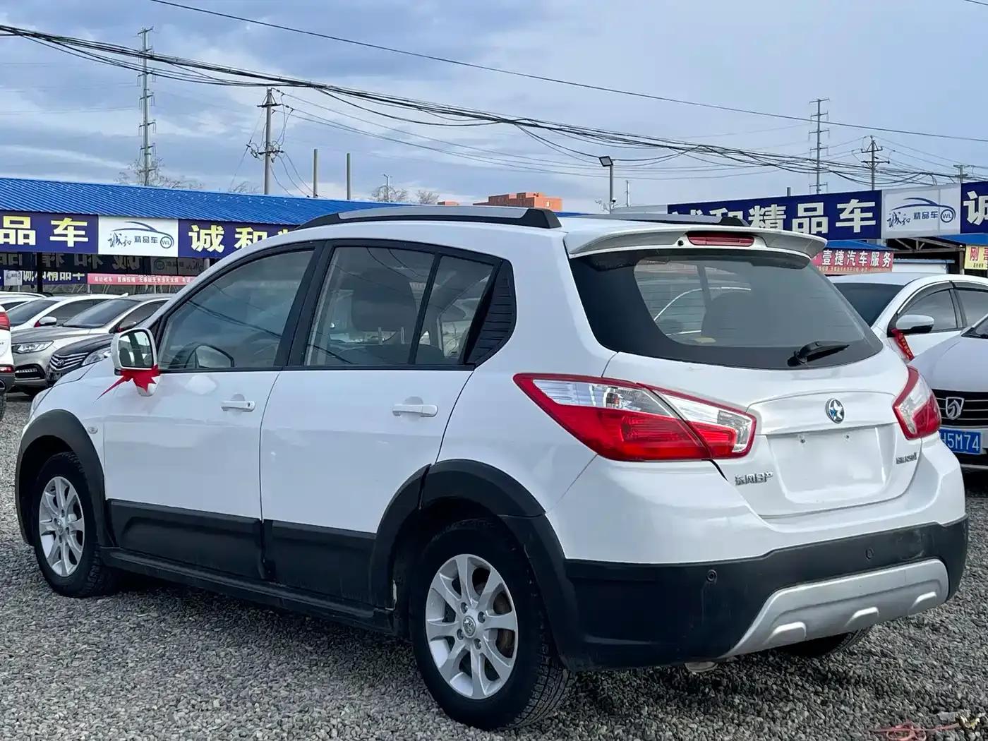 Venucia R50X 2013 1.6L Manual Edition — миниатюра 7