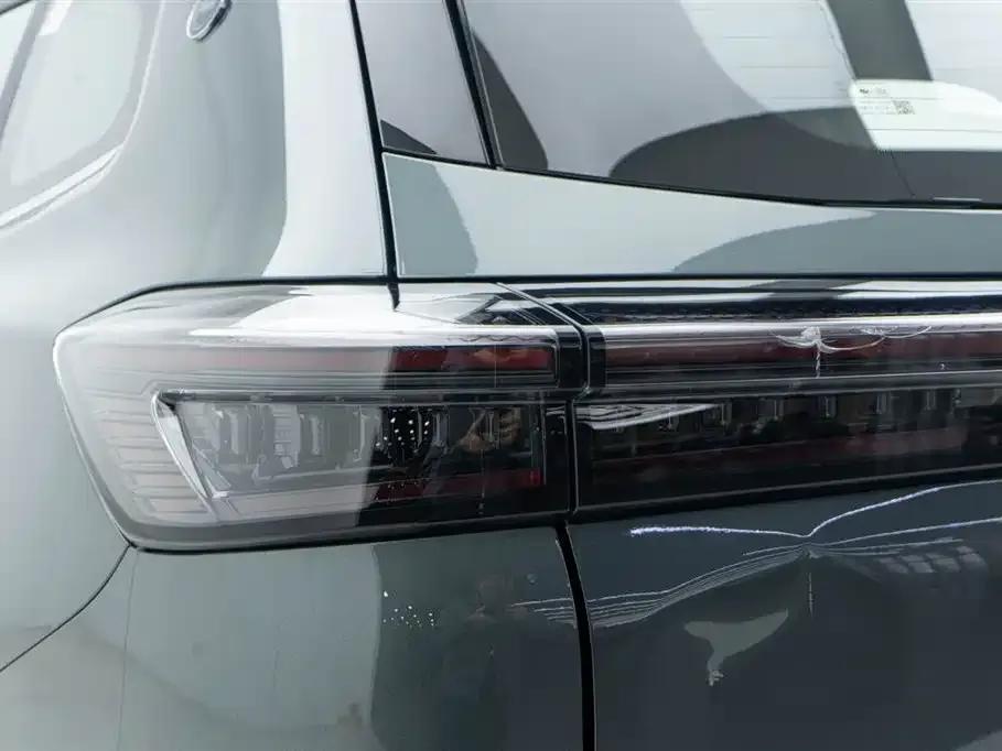 Fengyun T8 2025 1.5T 130km Premium Edition 5-seater — миниатюра 11