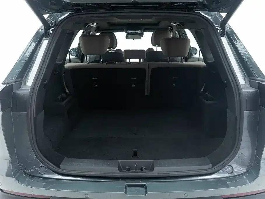 Fengyun T8 2025 1.5T 130km Premium Edition 5-seater — миниатюра 13