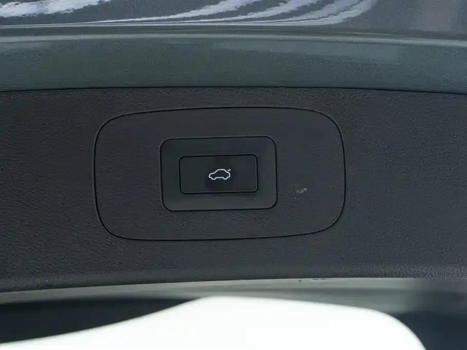 Fengyun T8 2025 1.5T 130km Premium Edition 5-seater — миниатюра 14