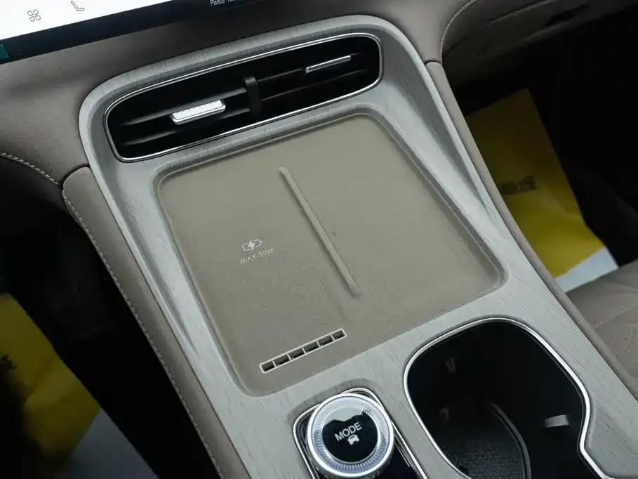 Fengyun T8 2025 1.5T 130km Premium Edition 5-seater — миниатюра 21
