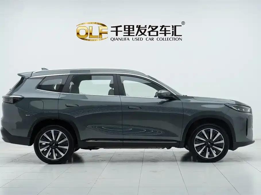 Fengyun T8 2025 1.5T 130km Premium Edition 5-seater — миниатюра 7