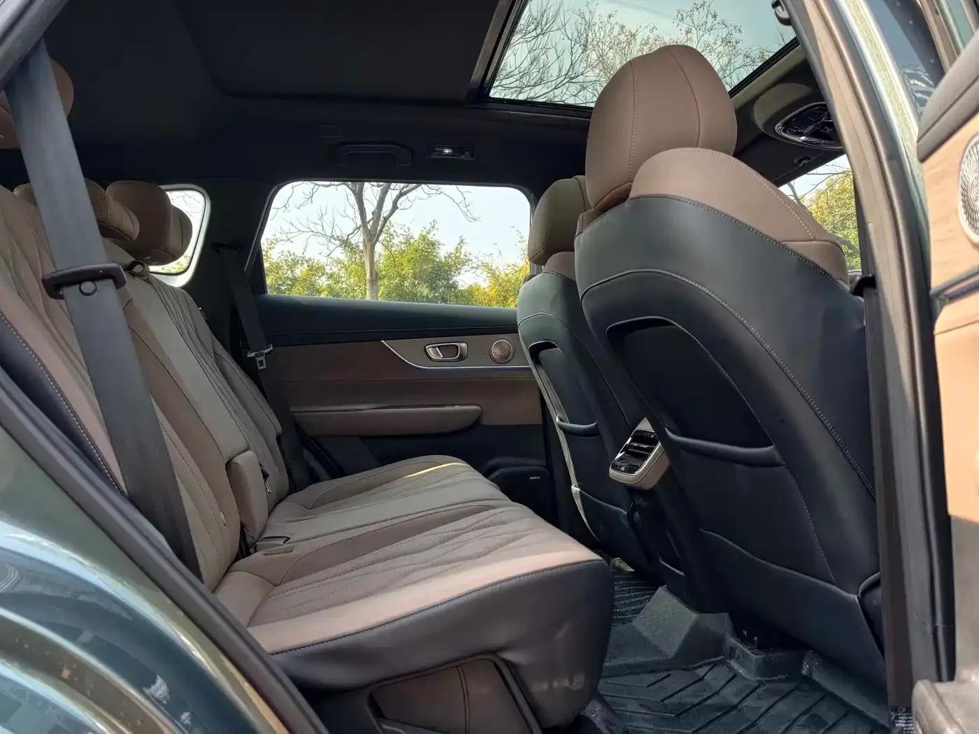 Fengyun T8 2025 1.5T 130km Premium Edition 5-seater — миниатюра 12
