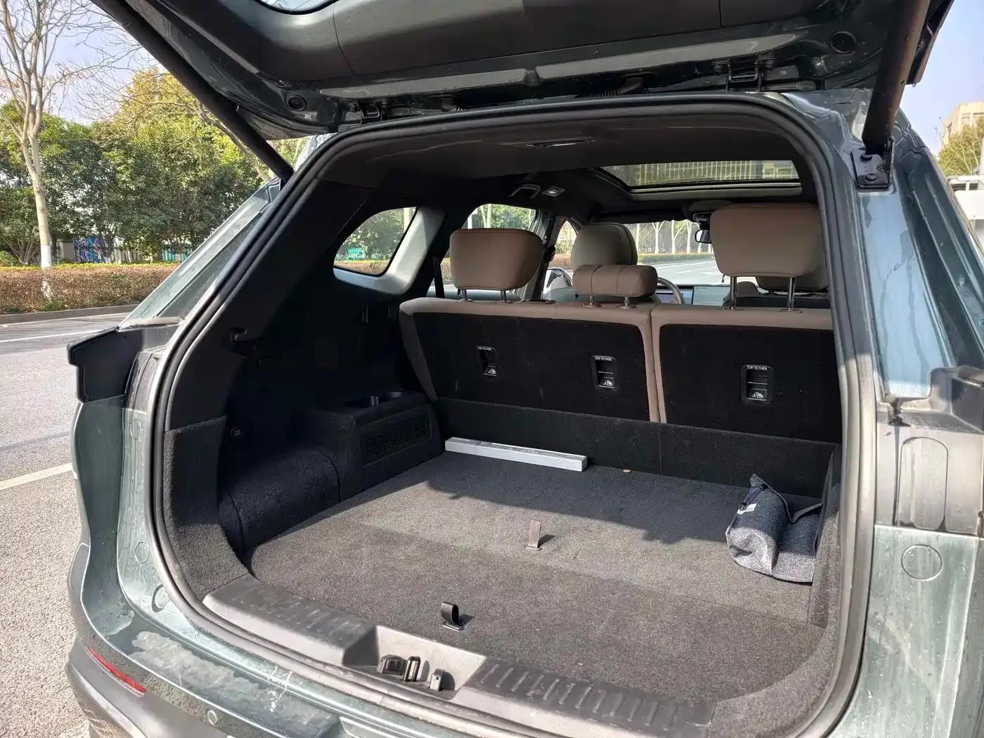 Fengyun T8 2025 1.5T 130km Premium Edition 5-seater — миниатюра 15
