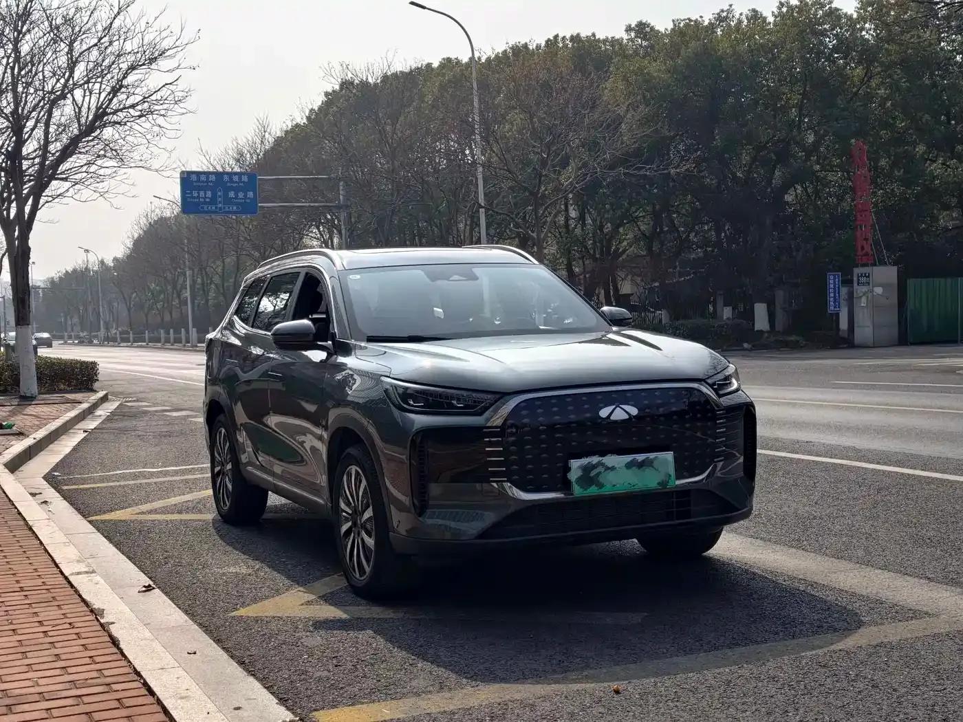 Fengyun T8 2025 1.5T 130km Premium Edition 5-seater — миниатюра 3