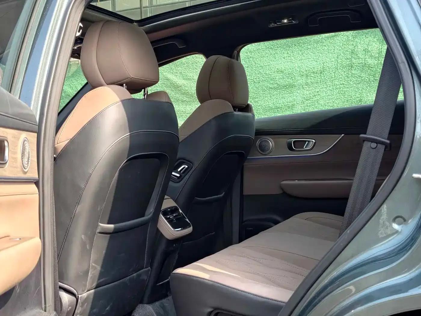 Fengyun T8 2025 1.5T 130km Premium Edition 5-seater — миниатюра 9