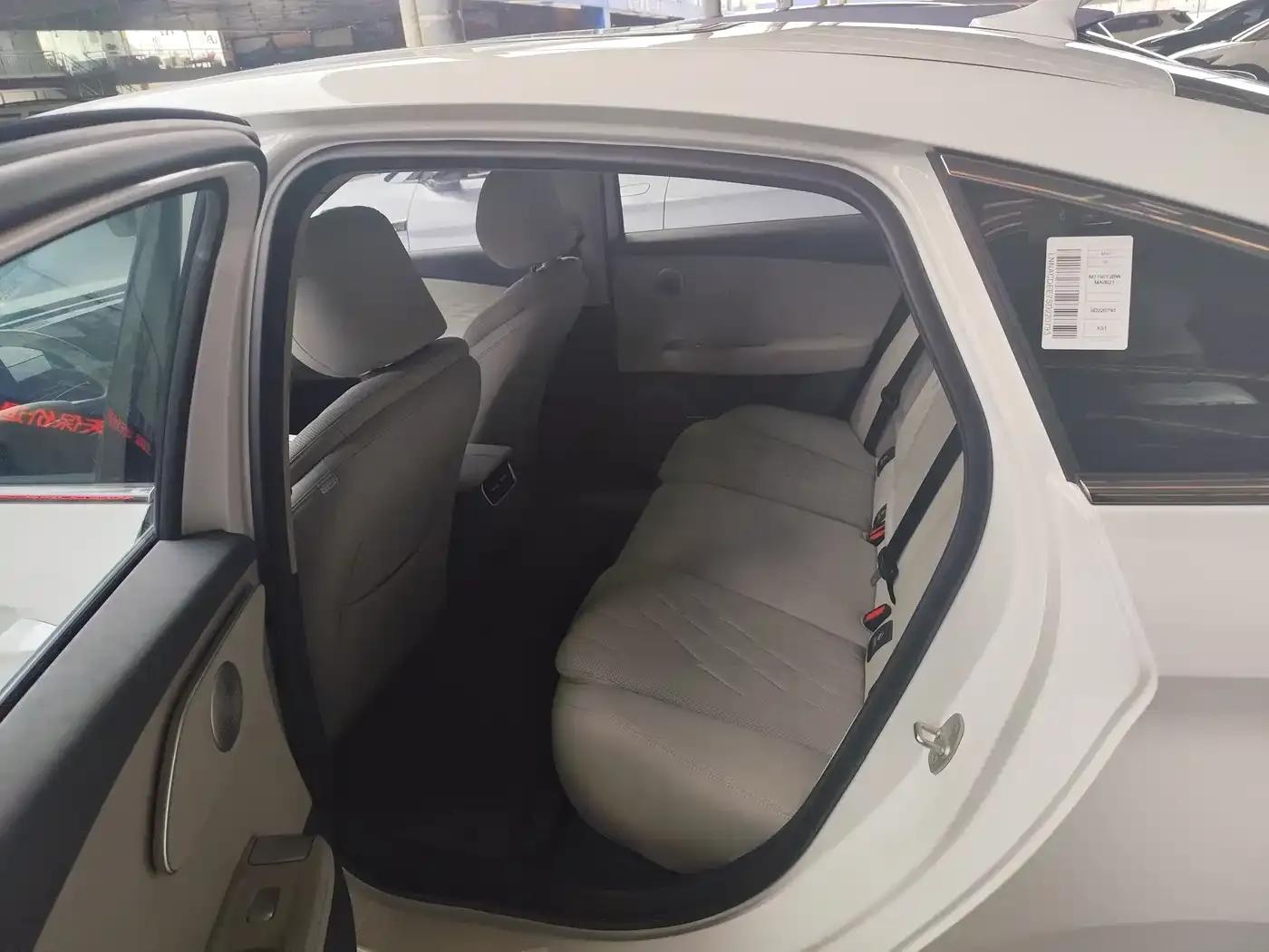 Fengyun A8L 2025 1.5TGDI 145km Luxury Edition — миниатюра 11