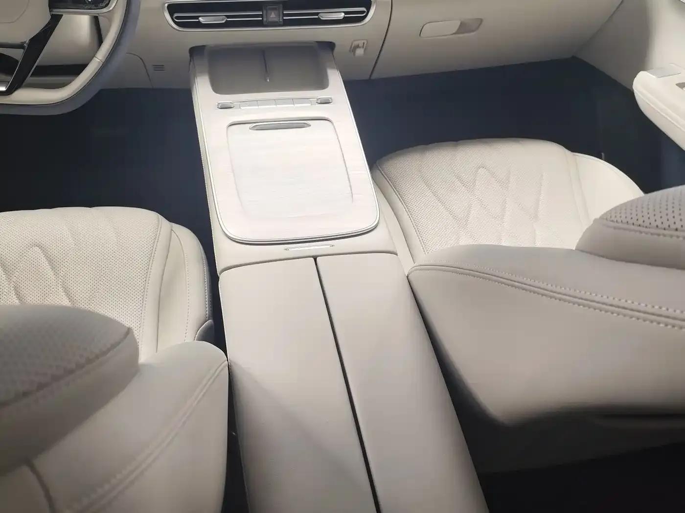 Fengyun A8L 2025 1.5TGDI 145km Luxury Edition — миниатюра 9