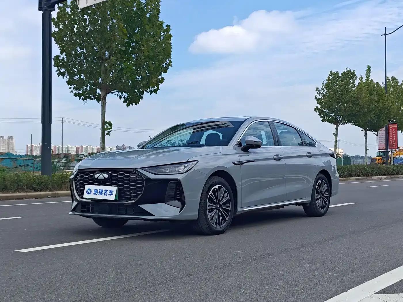 Fengyun A8L 2025 1.5TGDI Comfort Model (145km/h) — миниатюра 1