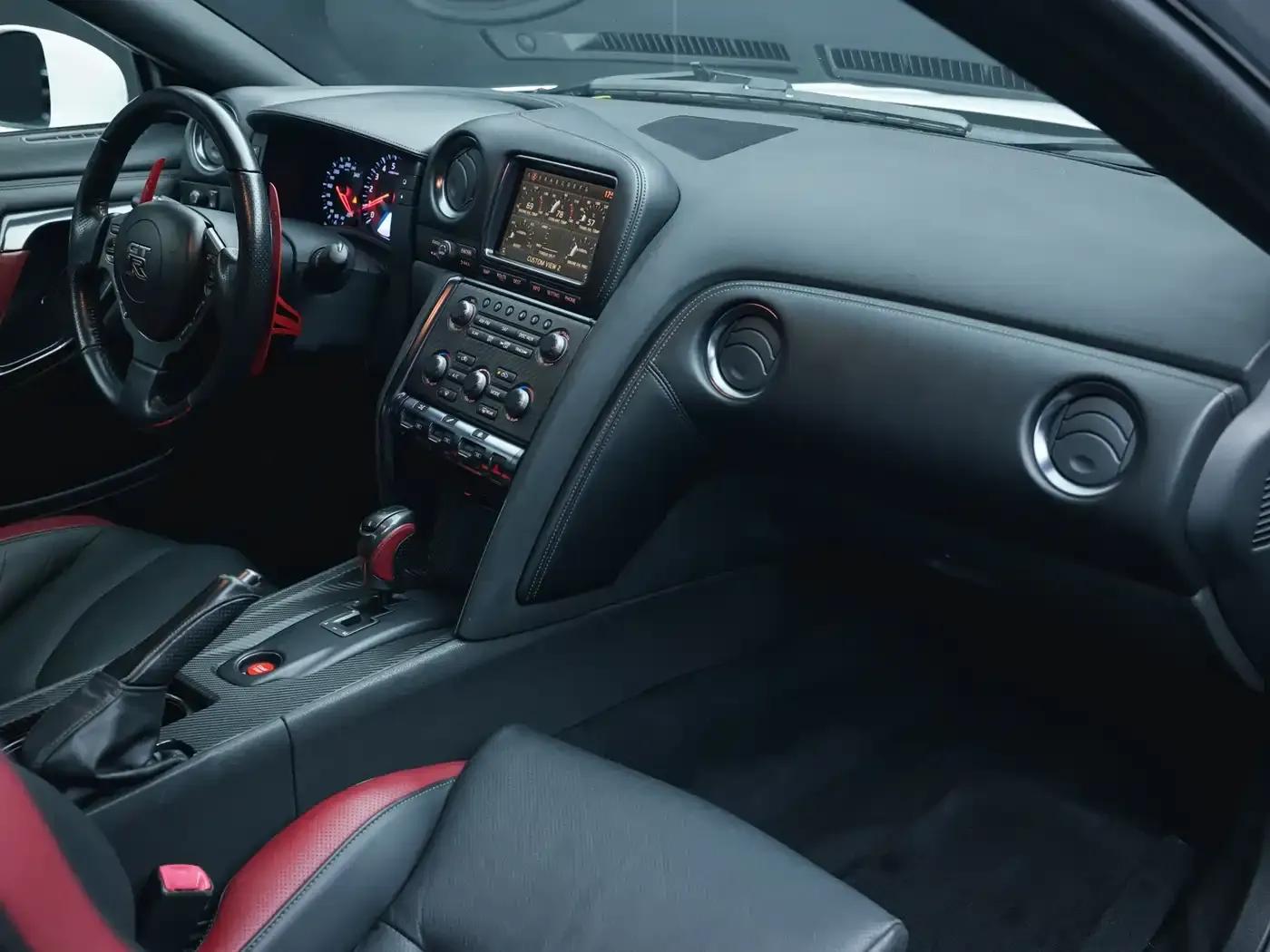 2012 Nissan GT-R 3.8T Premium Edition — миниатюра 14