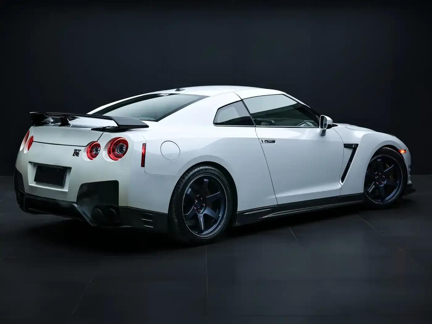 2012 Nissan GT-R 3.8T Premium Edition — миниатюра 4