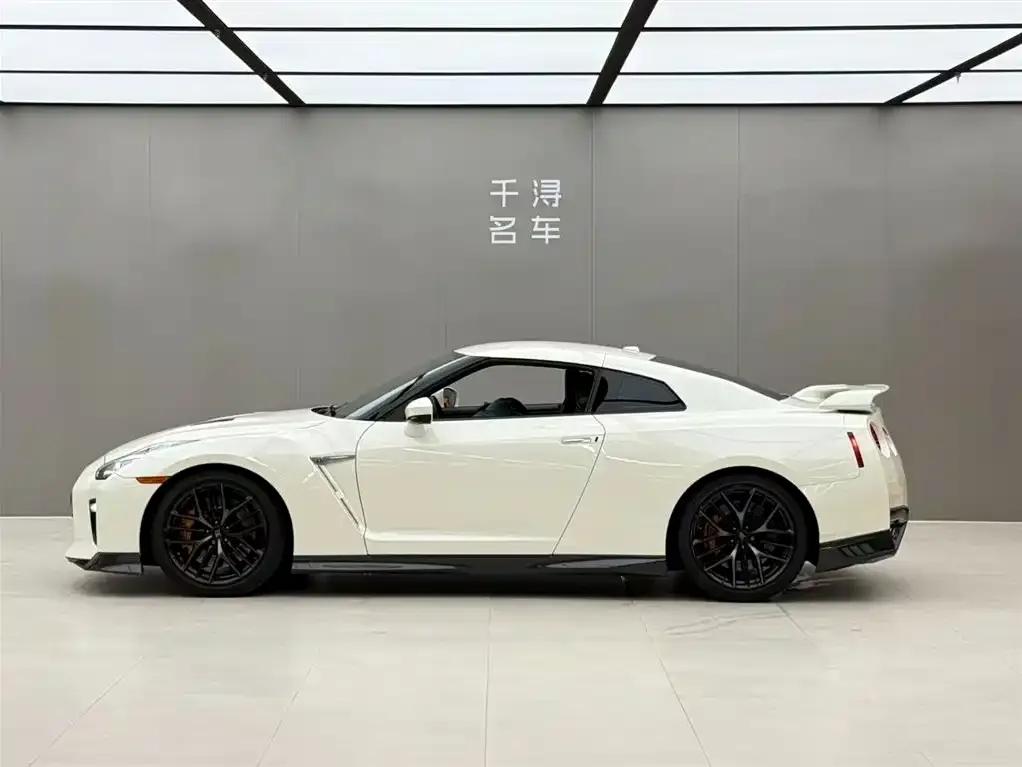 2017 Nissan GT-R 3.8T Flagship Edition — миниатюра 3