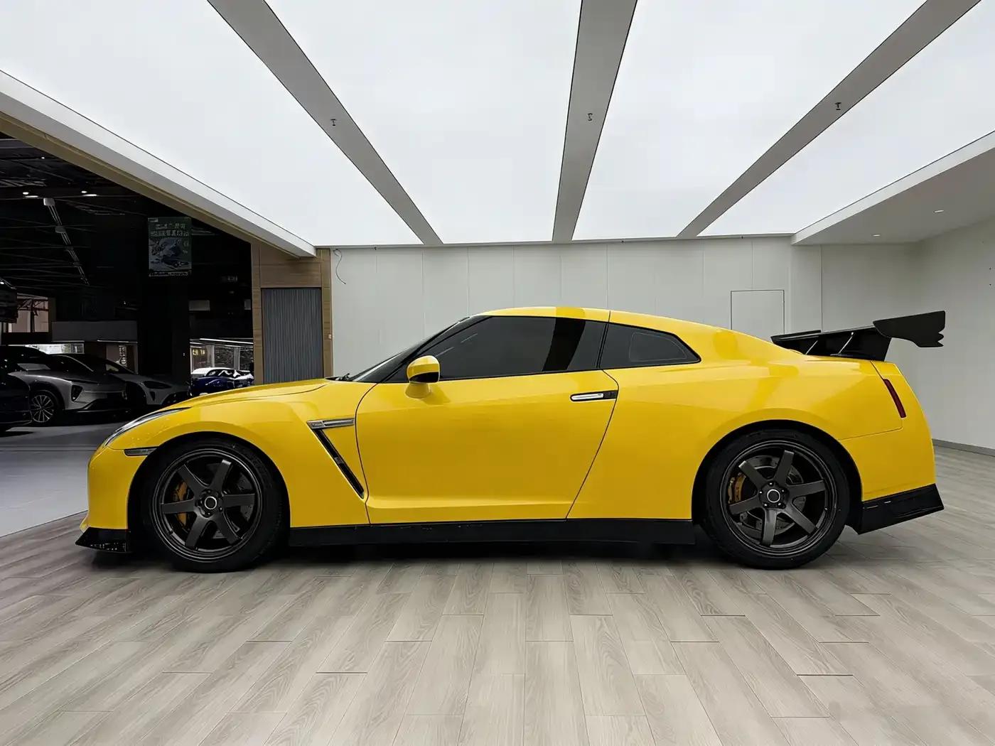 2012 Nissan GT-R 3.8T Premium Edition — миниатюра 3
