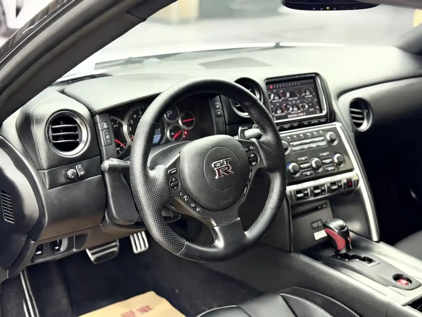 2012 Nissan GT-R 3.8T Premium Edition — миниатюра 9