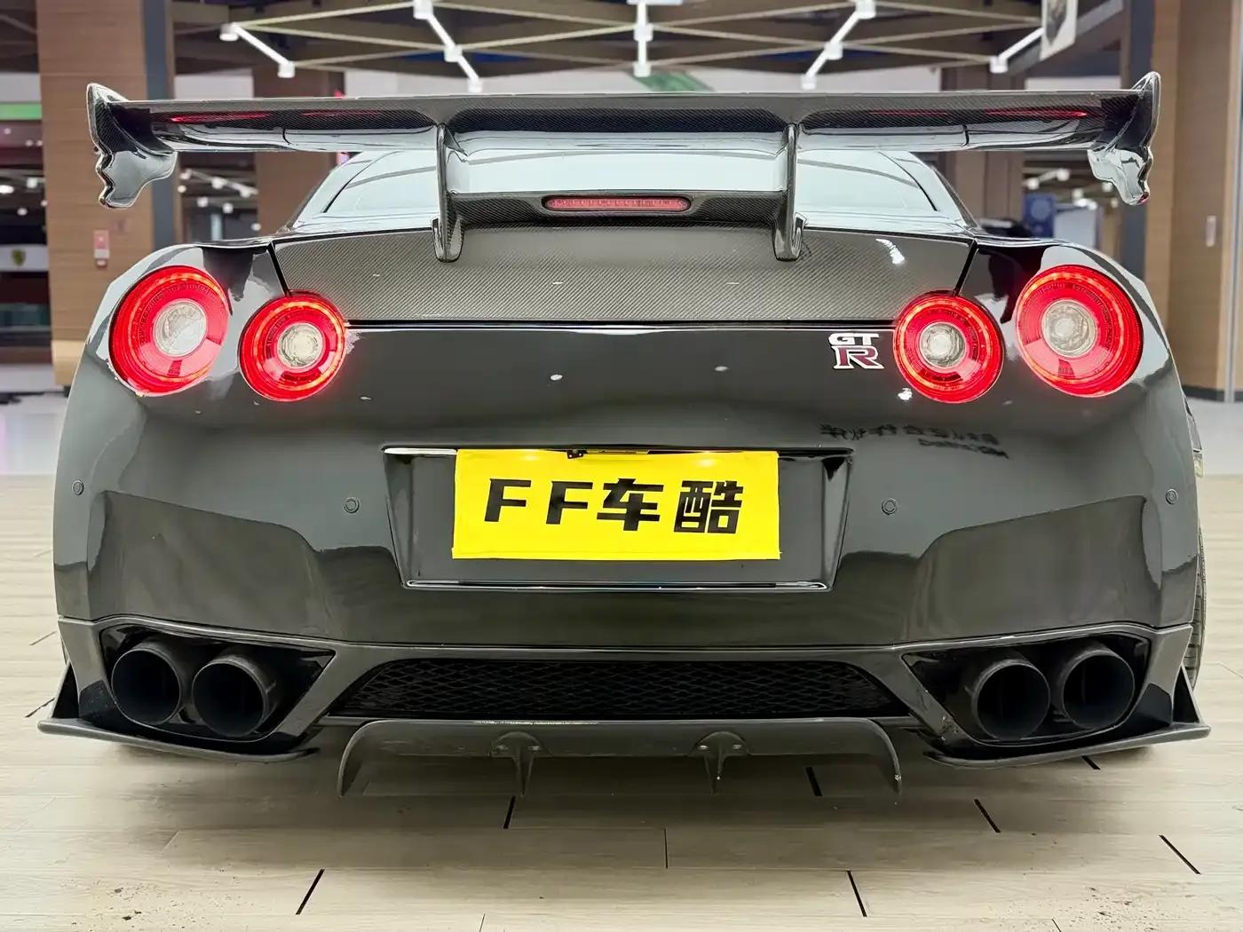 2010 Nissan GT-R 3.8T Premium Edition — миниатюра 12
