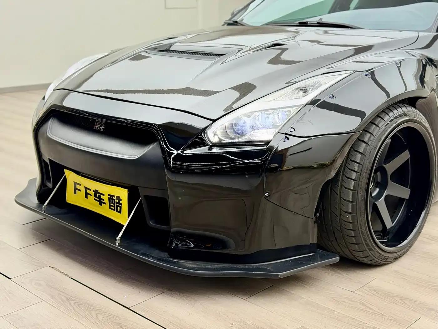 2010 Nissan GT-R 3.8T Premium Edition — миниатюра 13
