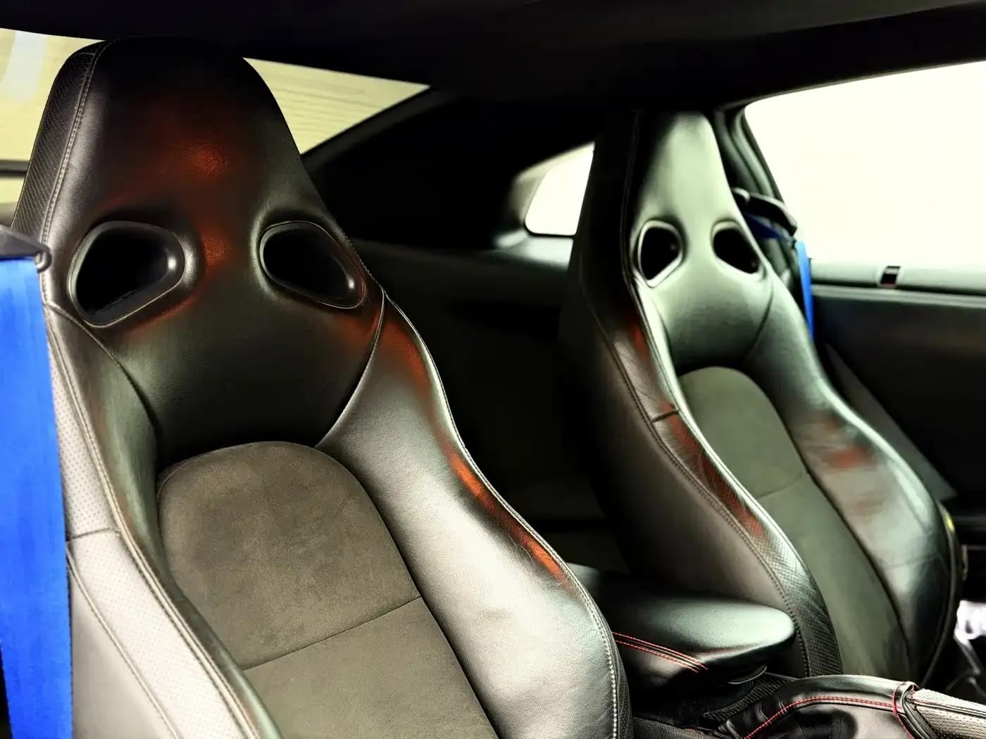 2010 Nissan GT-R 3.8T Premium Edition — миниатюра 17