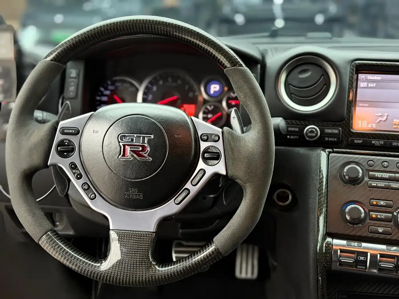 2010 Nissan GT-R 3.8T Premium Edition — миниатюра 18