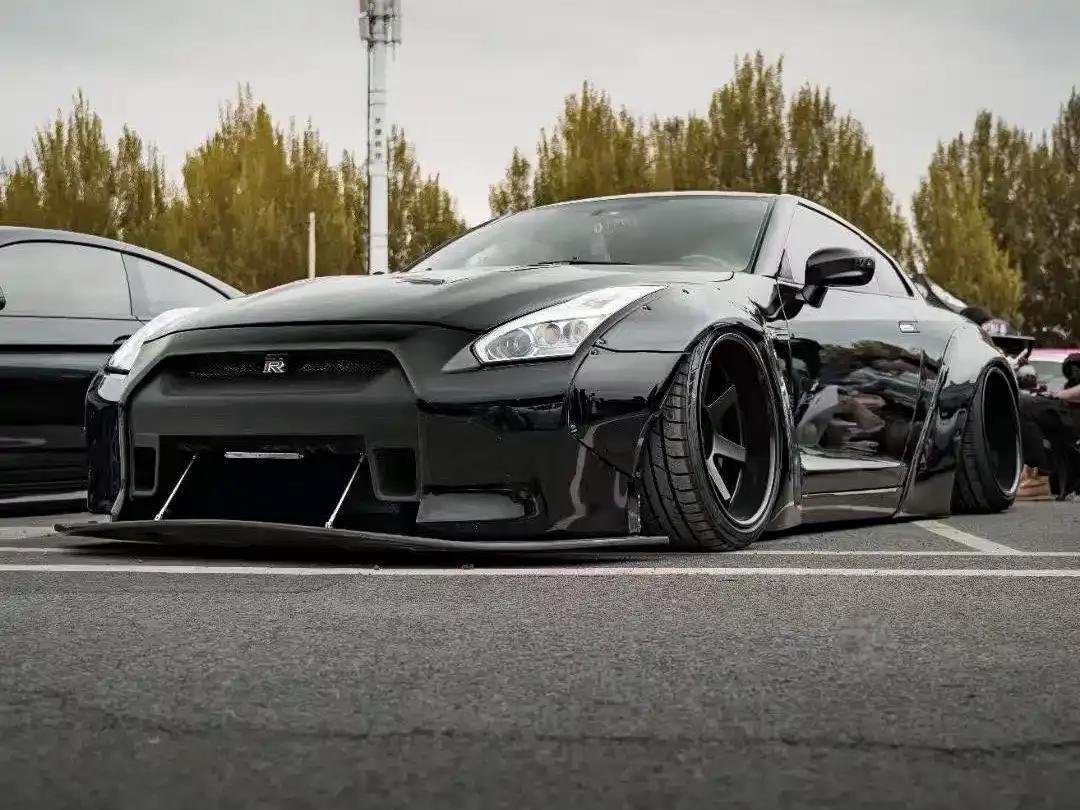 2010 Nissan GT-R 3.8T Premium Edition — миниатюра 4