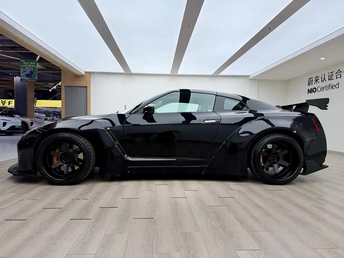 2010 Nissan GT-R 3.8T Premium Edition — миниатюра 9