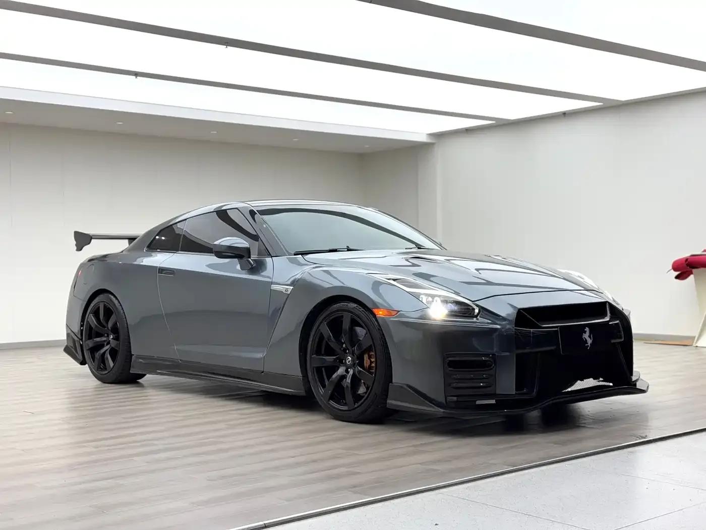 2010 Nissan GT-R 3.8T Premium Edition — миниатюра 3