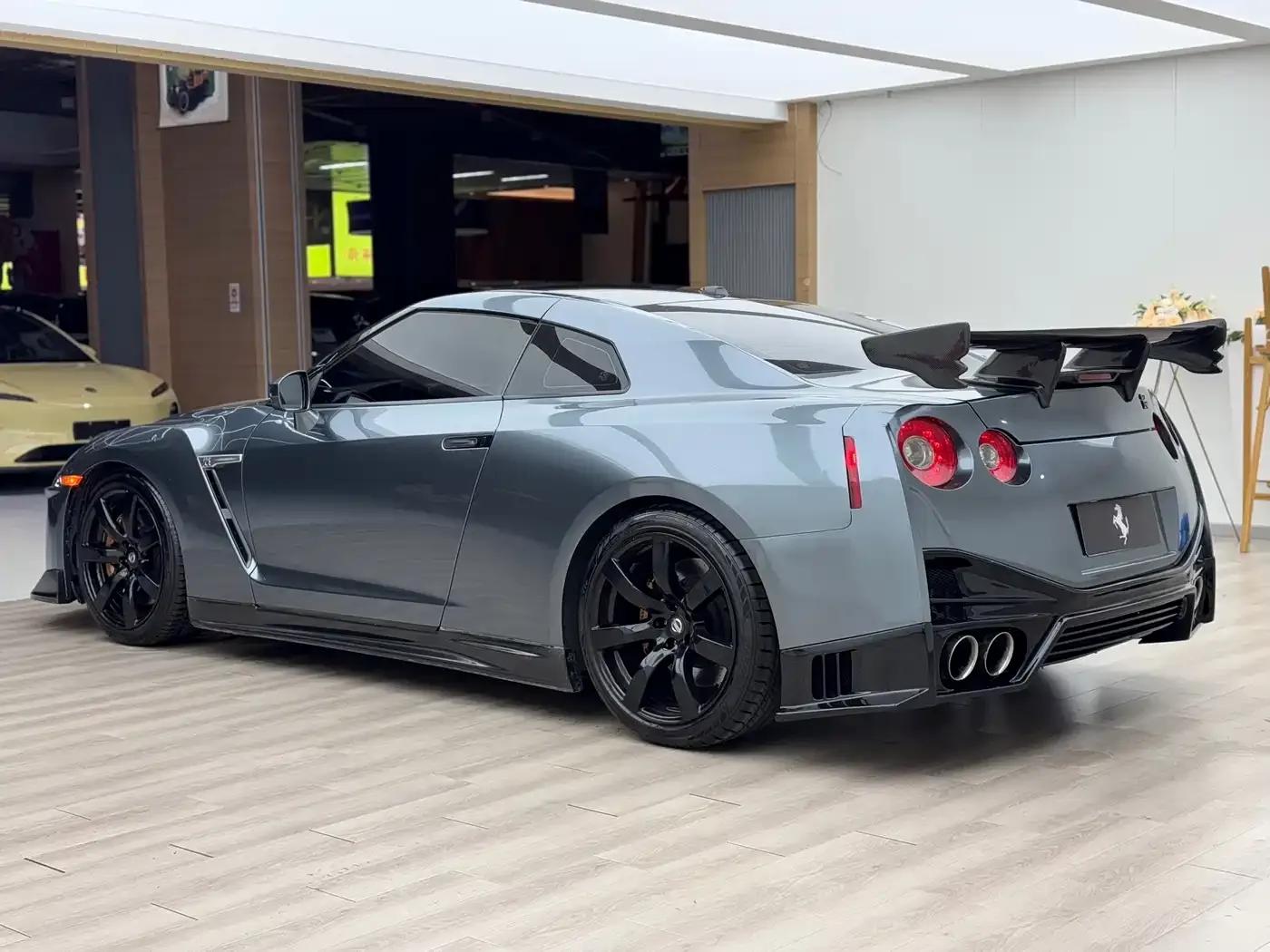 2010 Nissan GT-R 3.8T Premium Edition — миниатюра 6