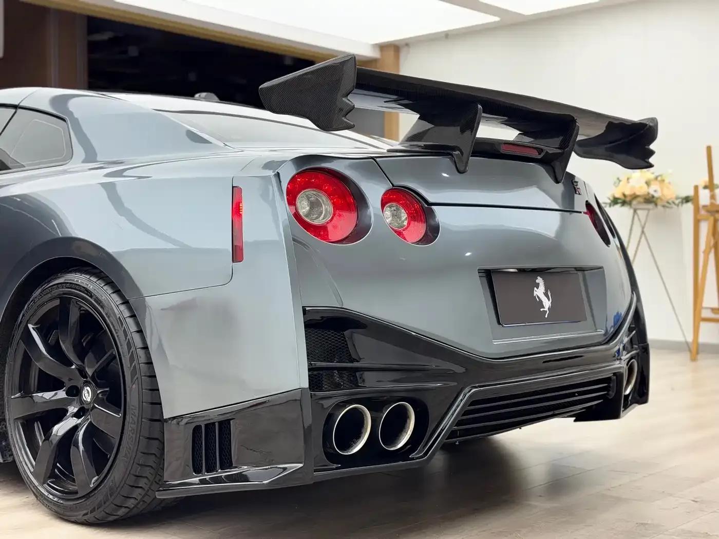 2010 Nissan GT-R 3.8T Premium Edition — миниатюра 9