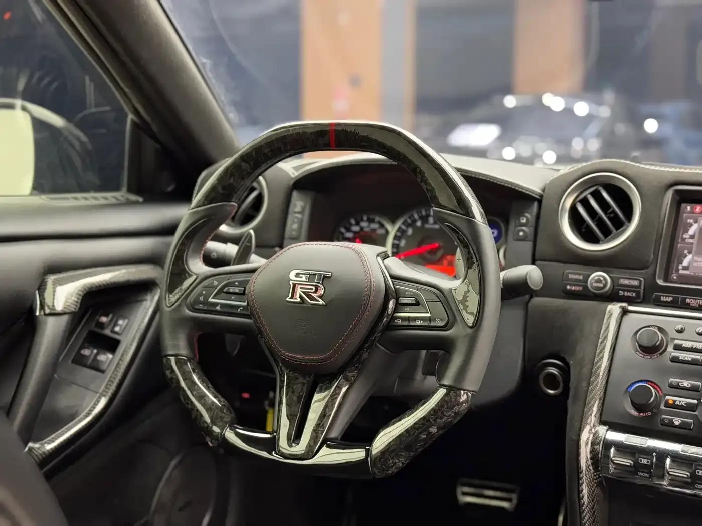 2010 Nissan GT-R 3.8T Premium Edition — миниатюра 14