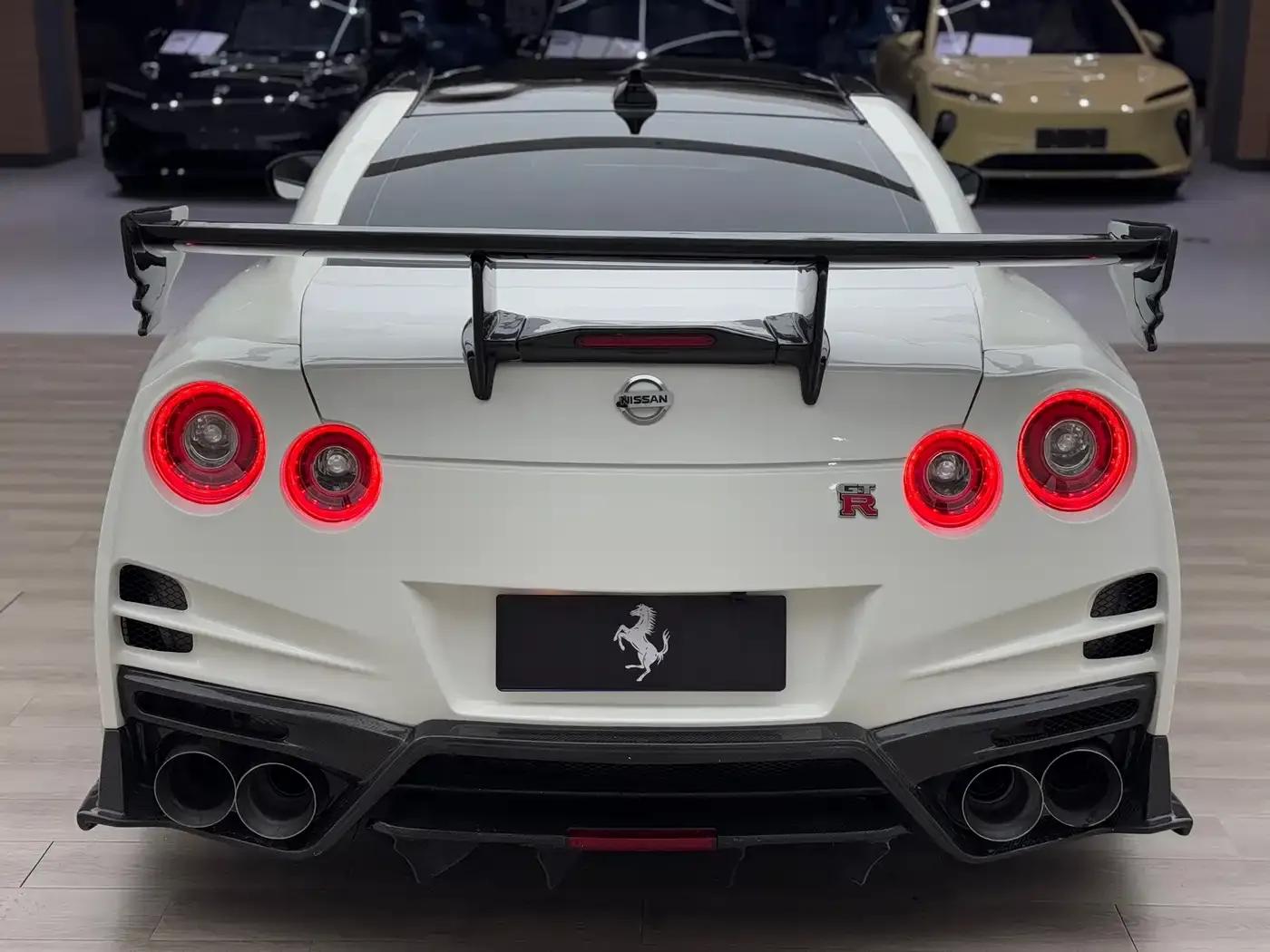 2010 Nissan GT-R 3.8T Premium Edition — миниатюра 10
