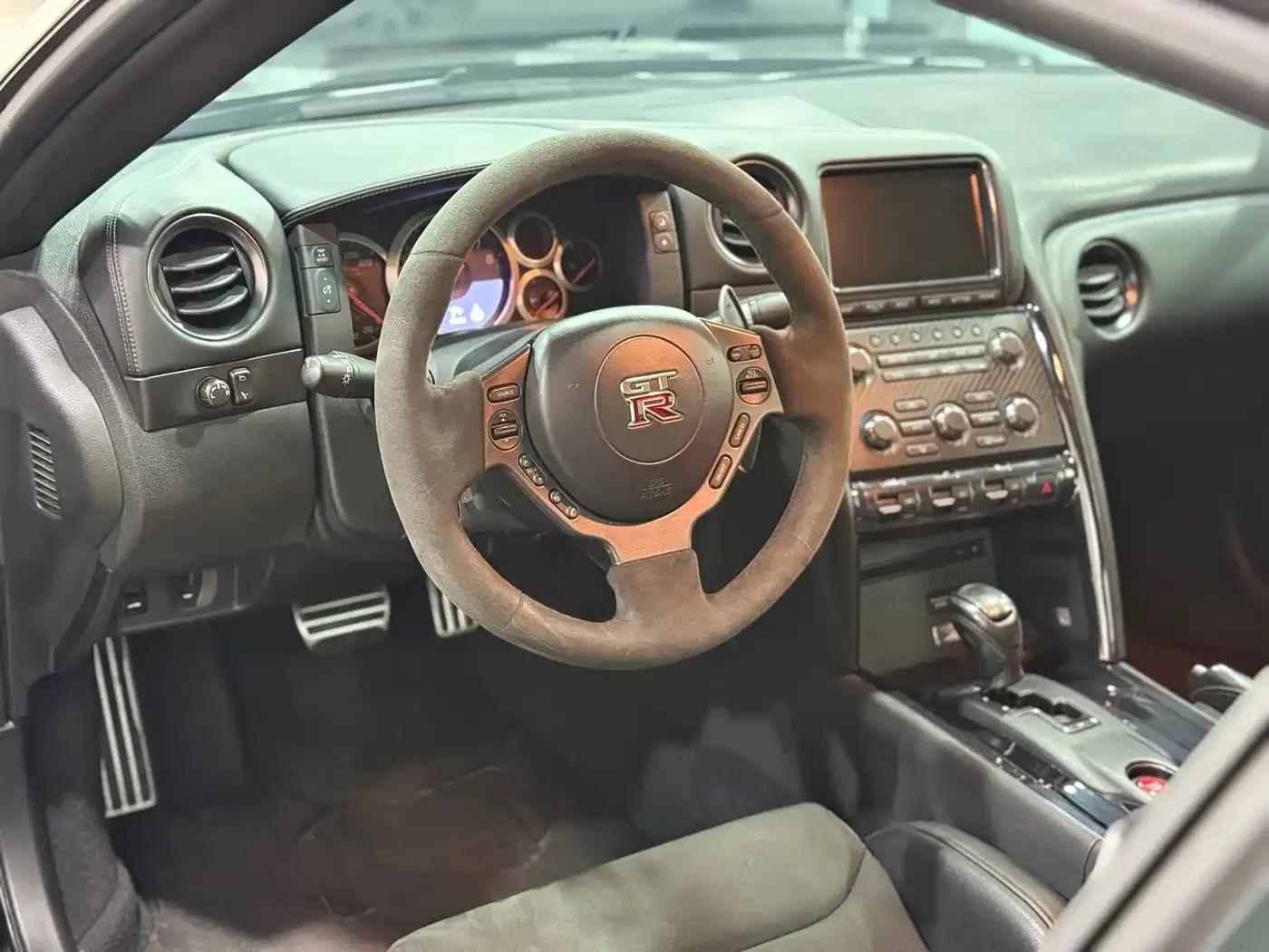 2012 Nissan GT-R 3.8T Premium Edition — миниатюра 3