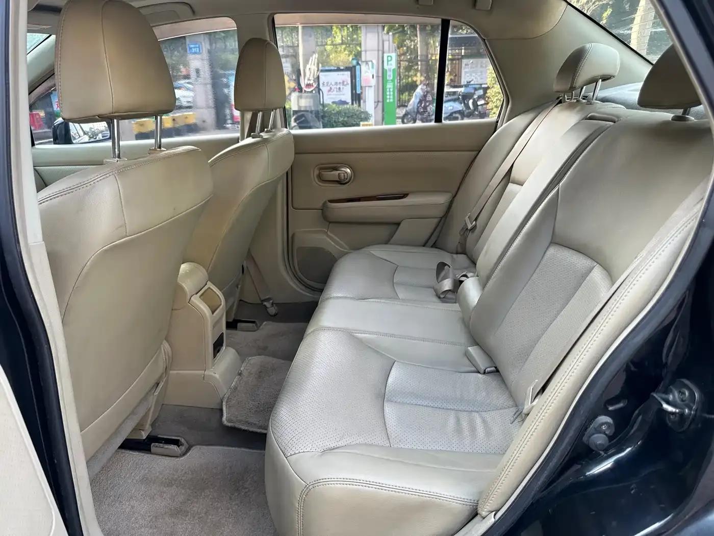 Tiida 2009 1.6L Automatic Technology Edition — миниатюра 13
