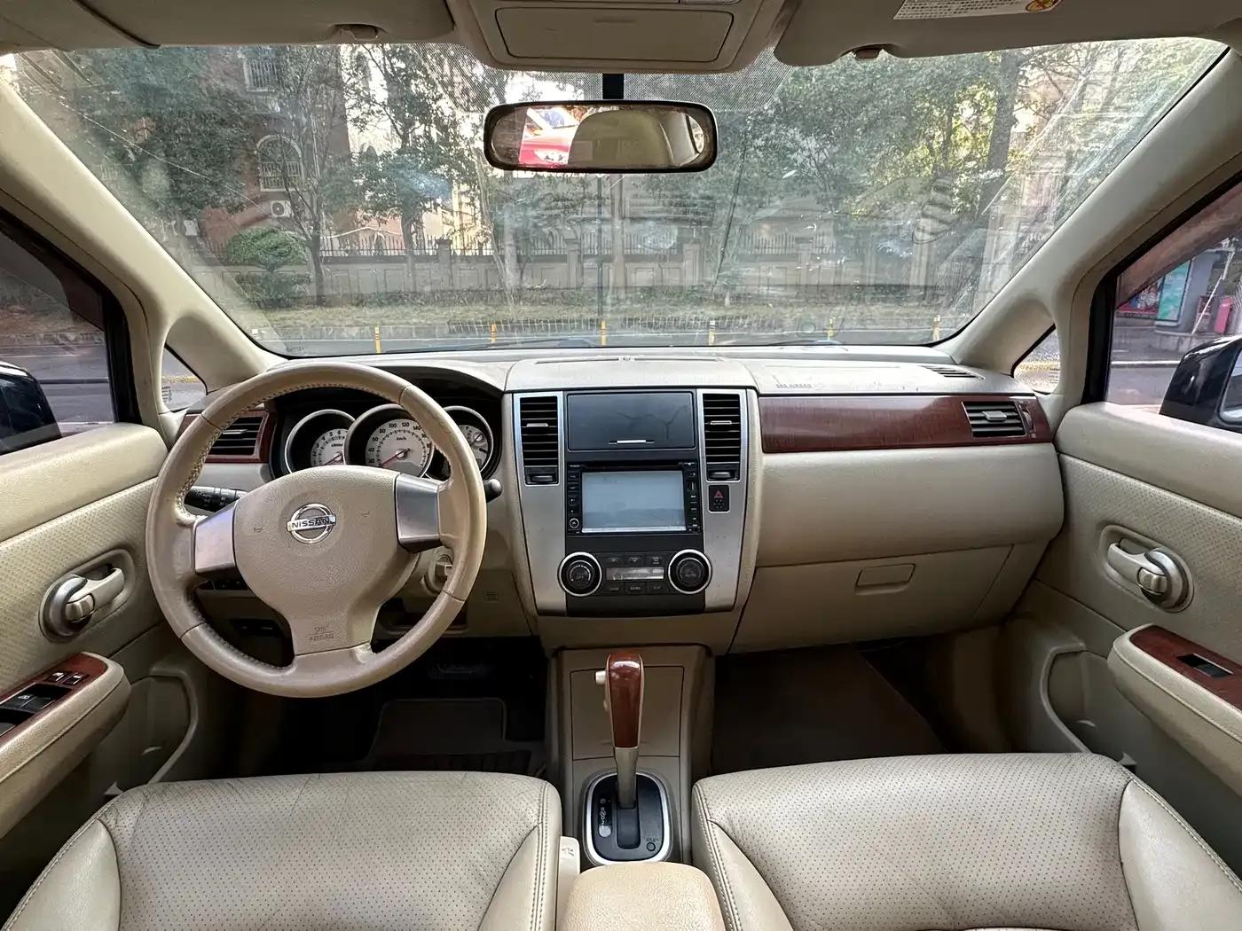 Tiida 2009 1.6L Automatic Technology Edition — миниатюра 14