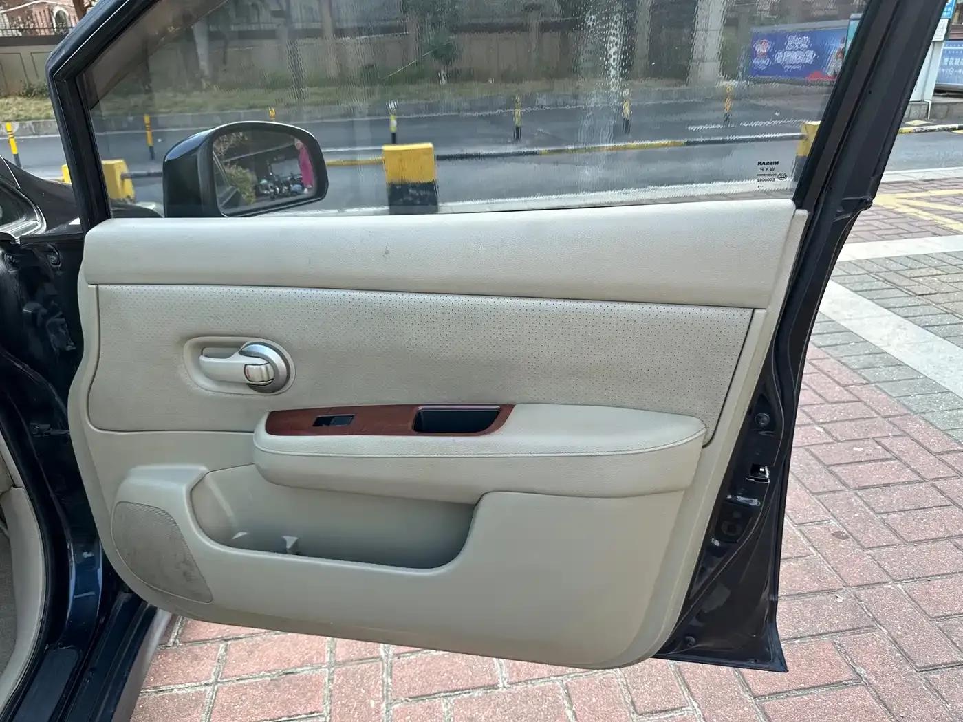 Tiida 2009 1.6L Automatic Technology Edition — миниатюра 23