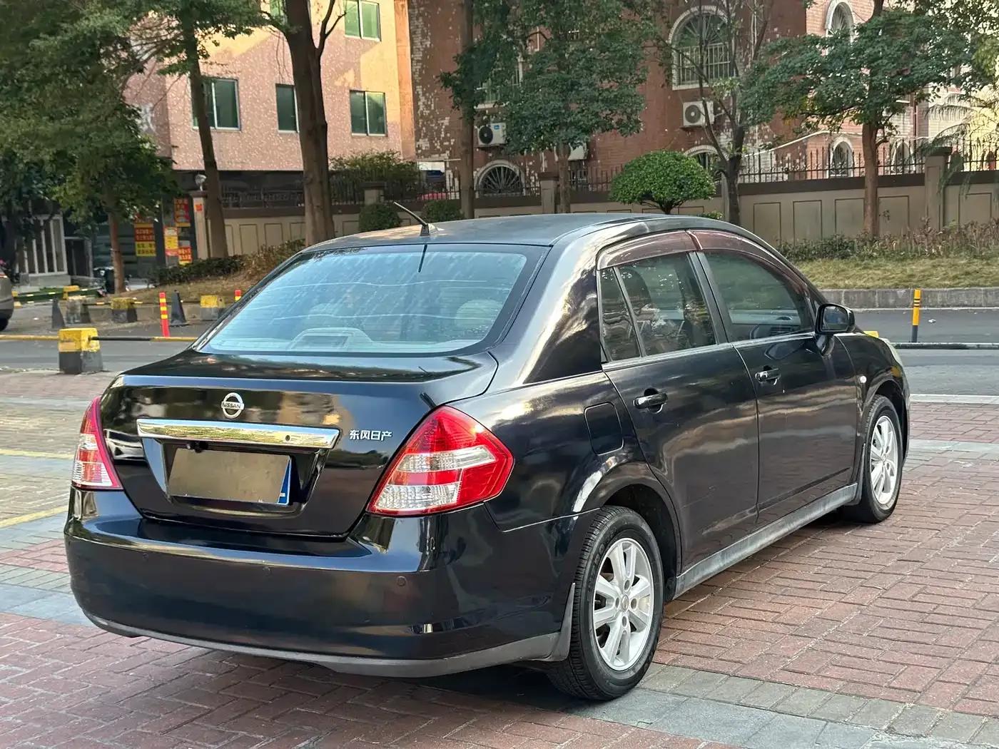 Tiida 2009 1.6L Automatic Technology Edition — миниатюра 7